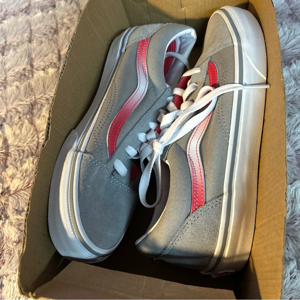 Vans Off The Wall Kids Sneakers
Size 5.5 - Picture 5 of 6